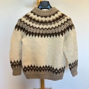 100% wool hand made Icelandic sweater - S